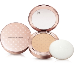 Матирующая компактная пудра NAJ-OLEARI SKIN CARESS PRESSED POWDER