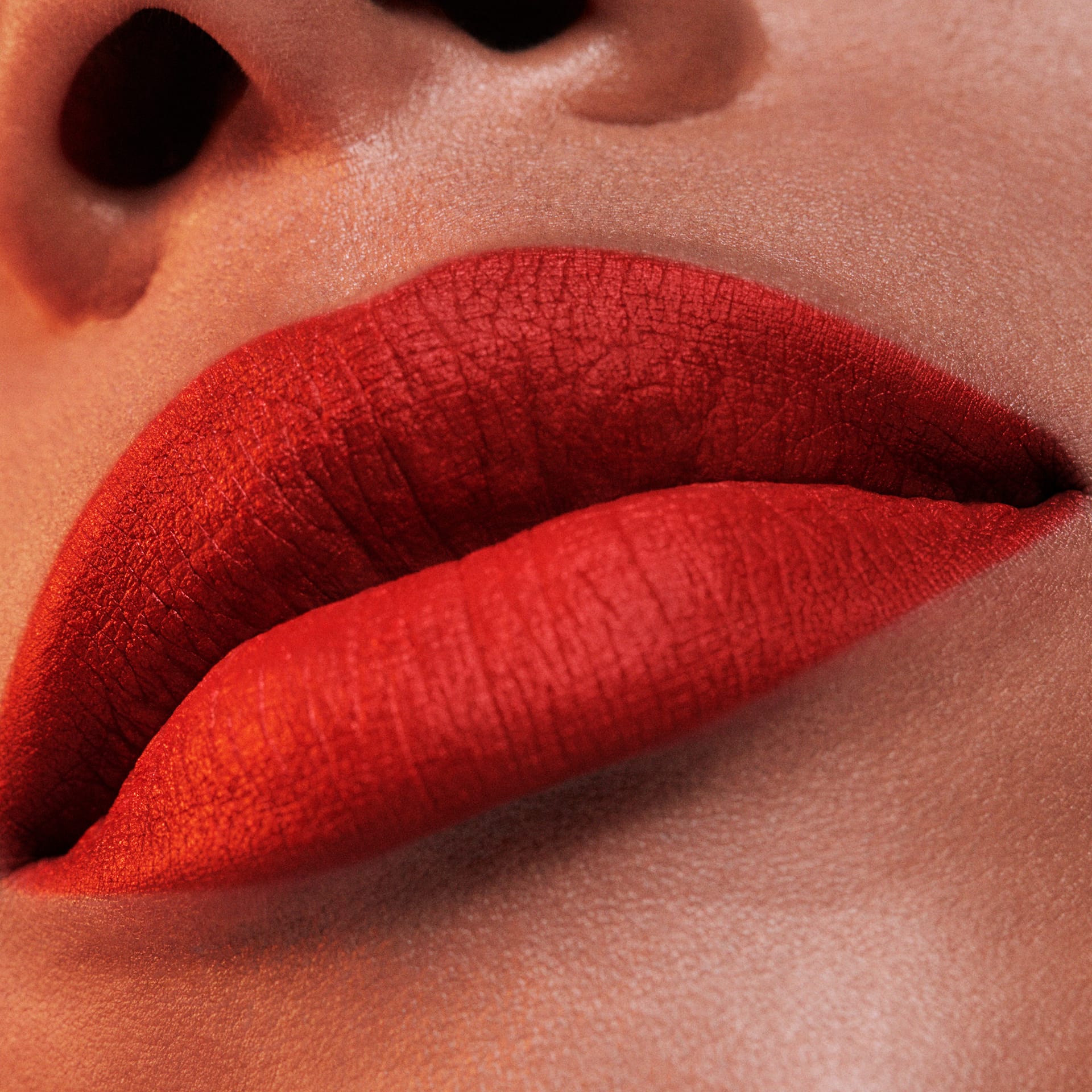 Матовая помада-мусс с маслом моринги Estee Lauder Pure Color Whipped Matte Lip Color With Moringa Butter - фото 3