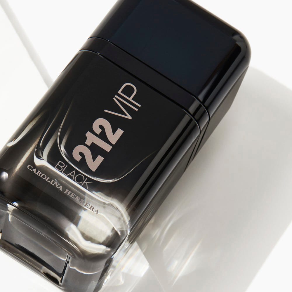 Парфюмерная вода мужская 212 VIP Black - фото 4