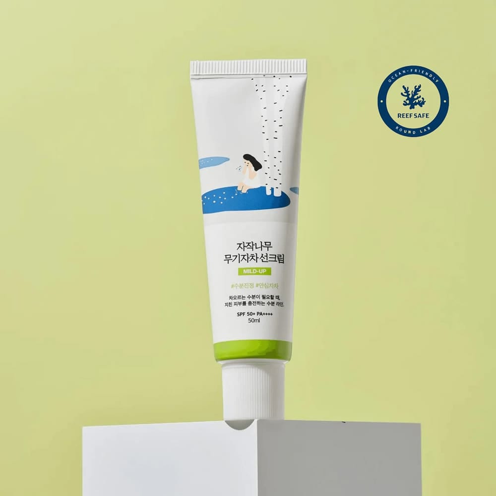 Увлажняющий, успокаивающий солнцезащитный крем для лица SPF 50+ PA++++ Birch Juice Mild-Up Sunscreen, 50 мл - фото 3