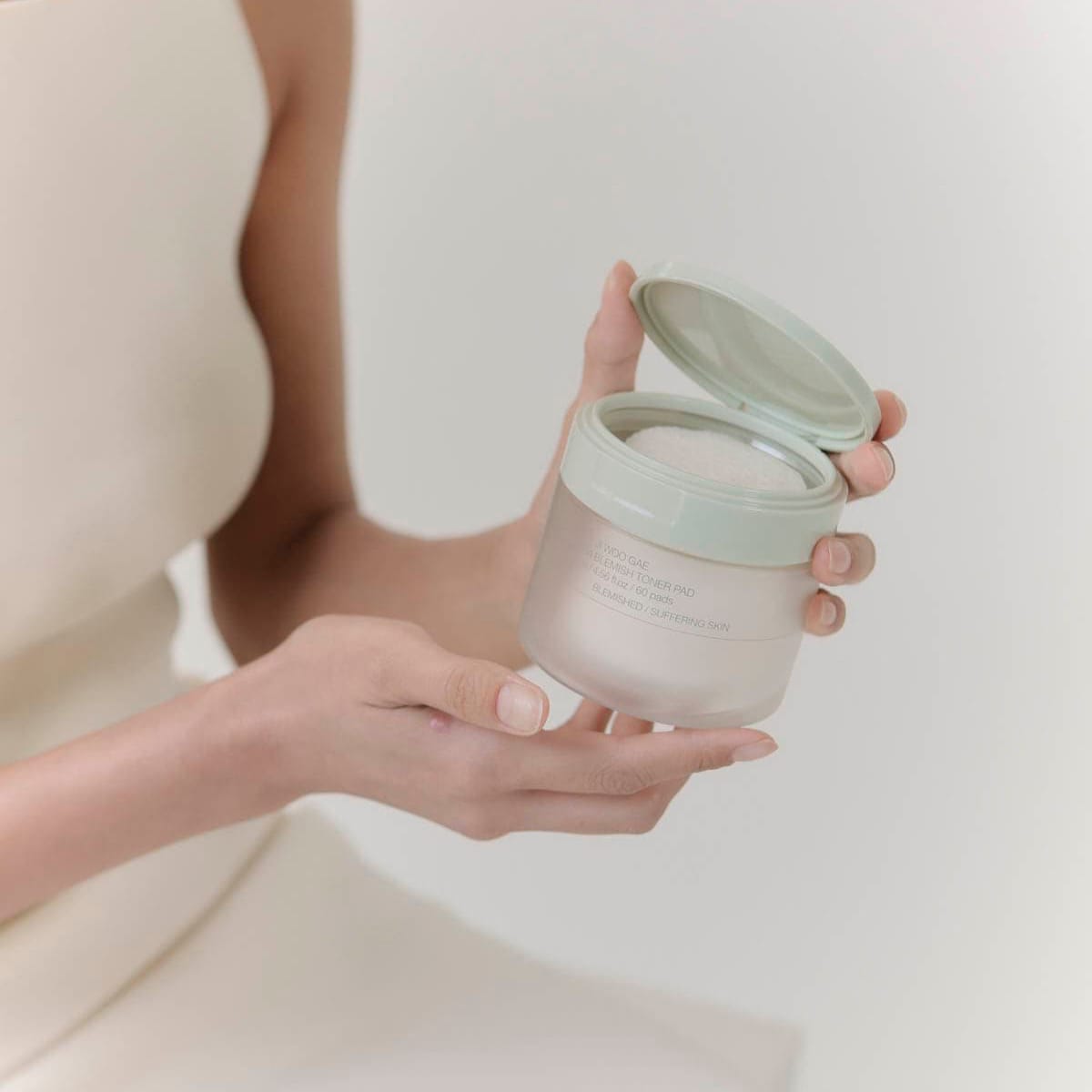Тонер-пэды против несовершенств кожи с кислотами Celimax Ji Woo Gae Cica Bha Blemish Toner Pad, 170мл/60шт - фото 2
