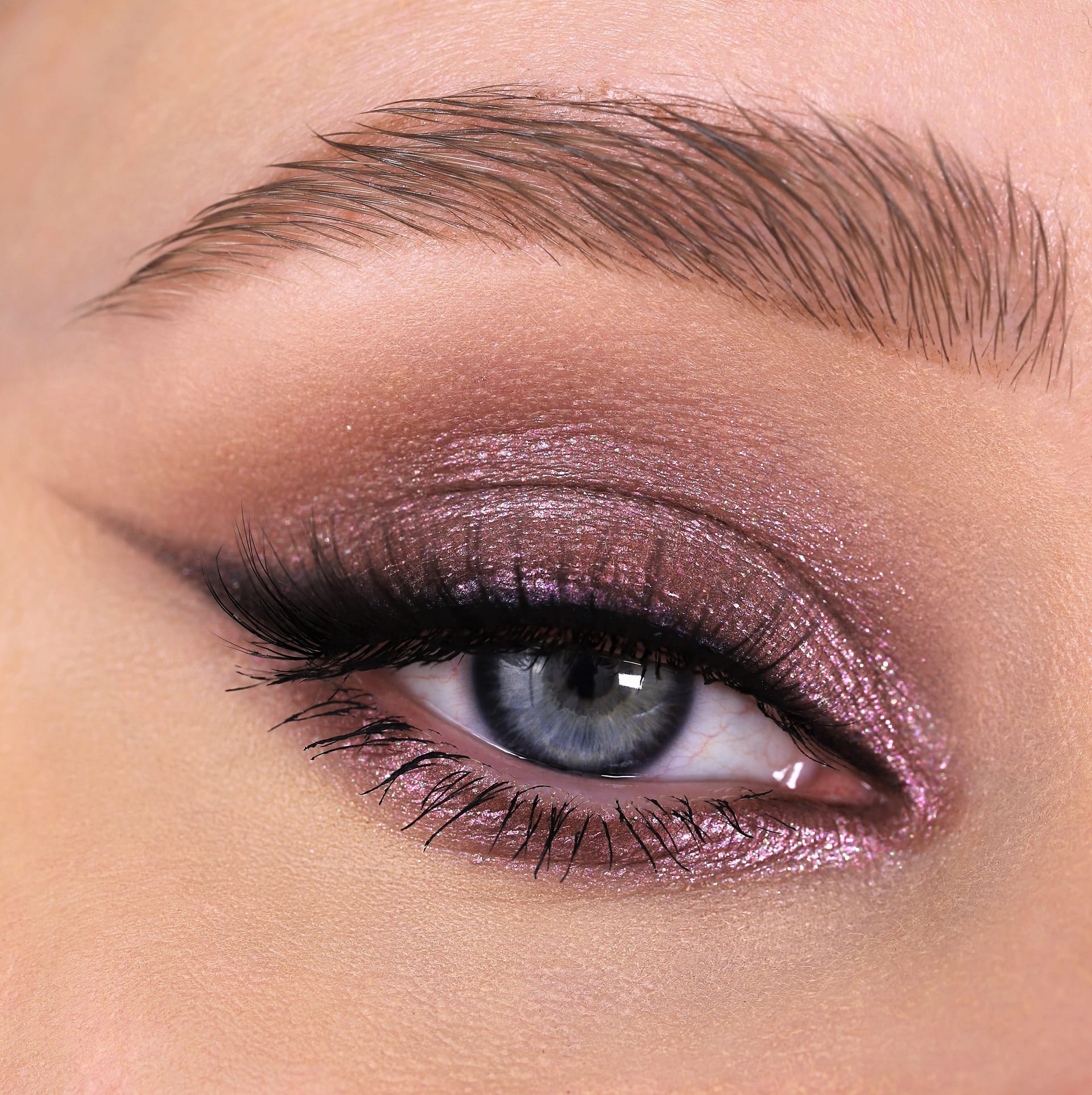 Тени для век Relouis Pro Eyeshadow Sparkle - фото 3