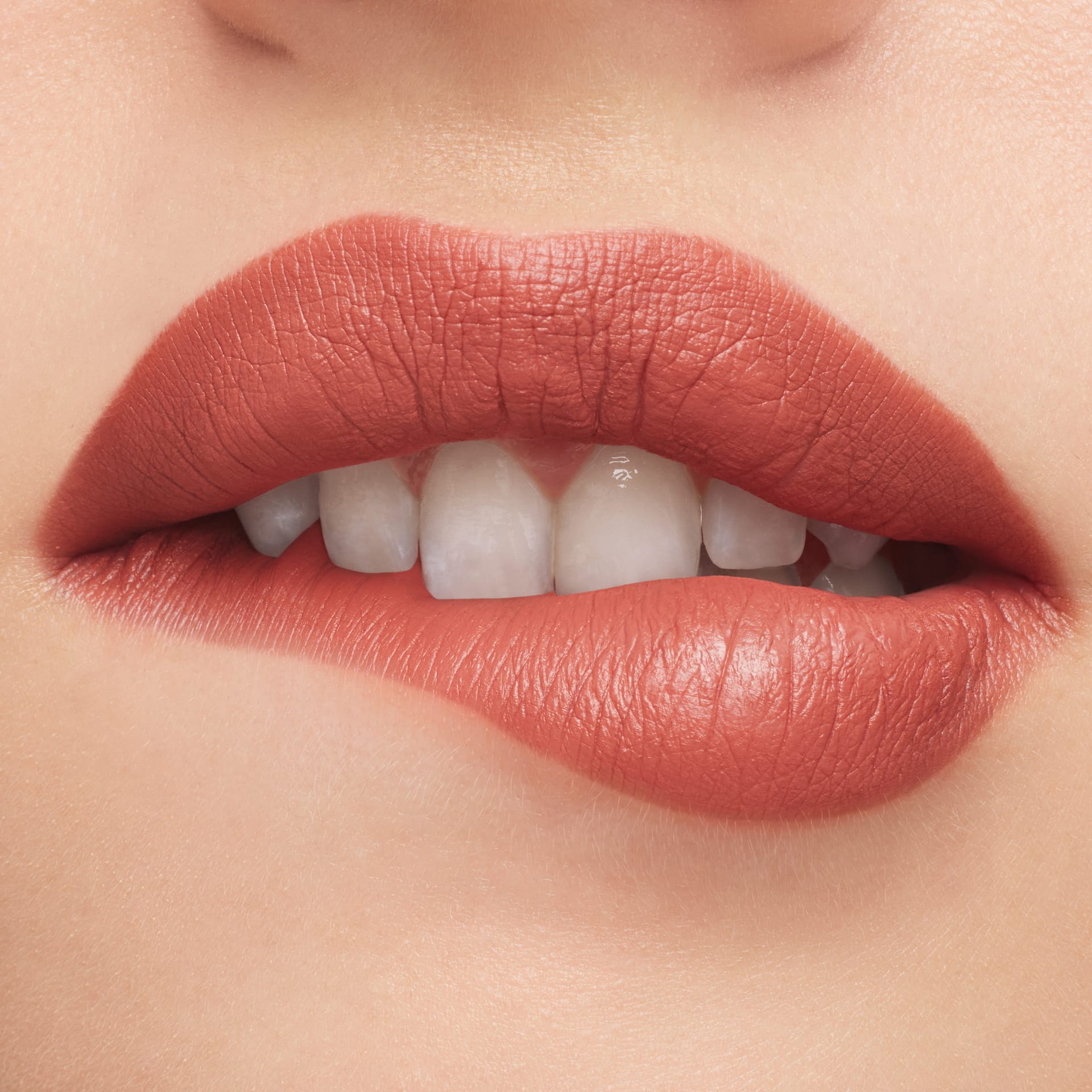 Губная помада MAC Macximal Matte Lipstick - фото 3