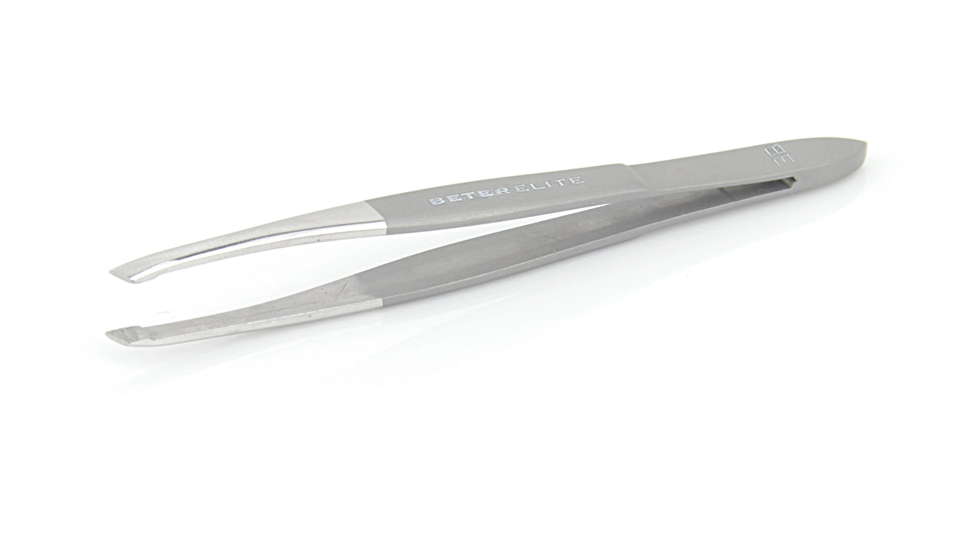 Пинцет для бровей со скошенными краями Slanted tip Tweezers