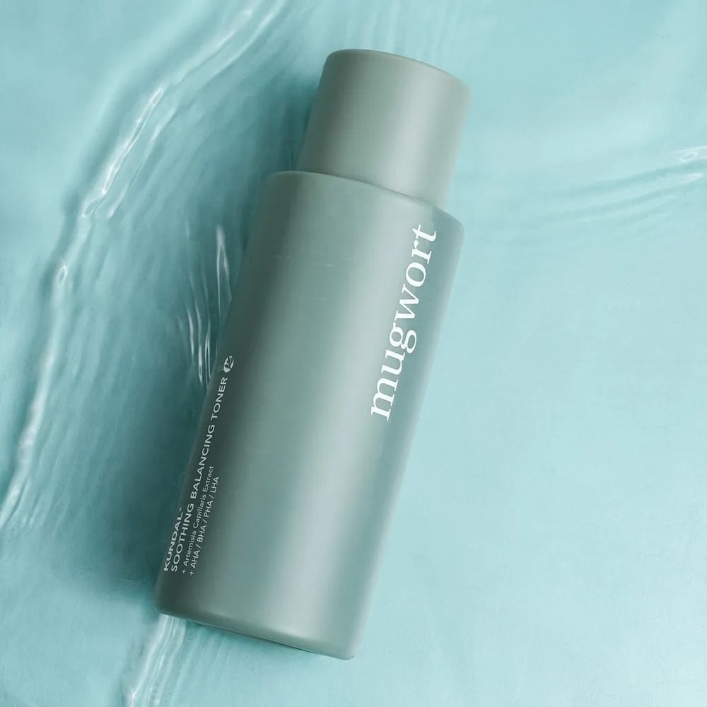 Успокаивающий, увлажняющий тонер для сияния кожи лица Mugwort Soothing Balancing Toner, 200 мл - фото 2