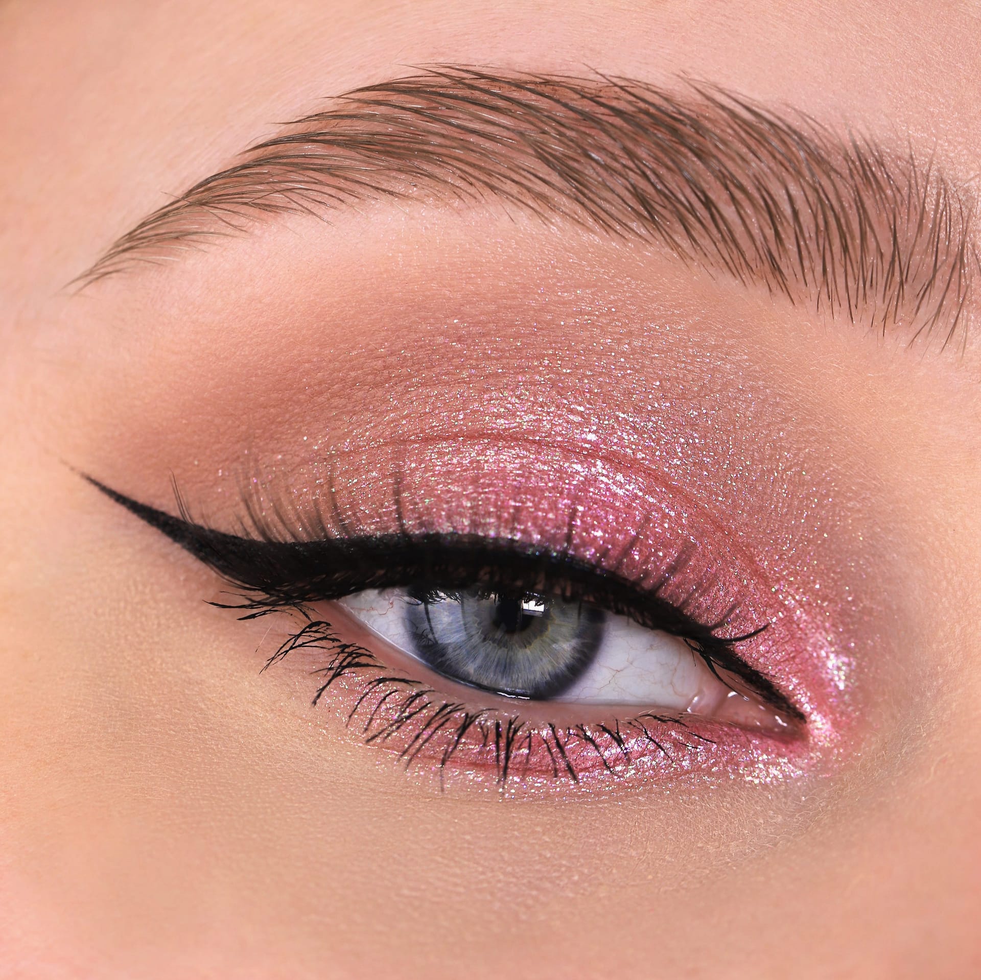 Тени для век Relouis Pro Eyeshadow Sparkle - фото 3