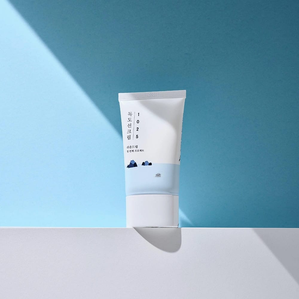 Солнцезащитный крем для лица SPF 50+ PA++++ 1025 Dokdo Sunscreen, 50 мл - фото 2