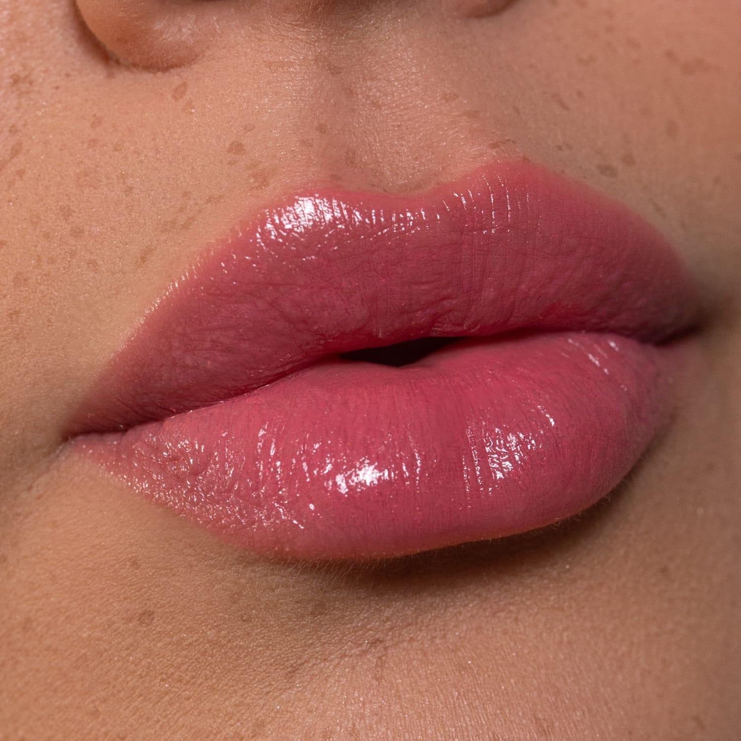 Увлажняющая губная помада-блеск Ultra Rich Sheer Lipstick - фото 6