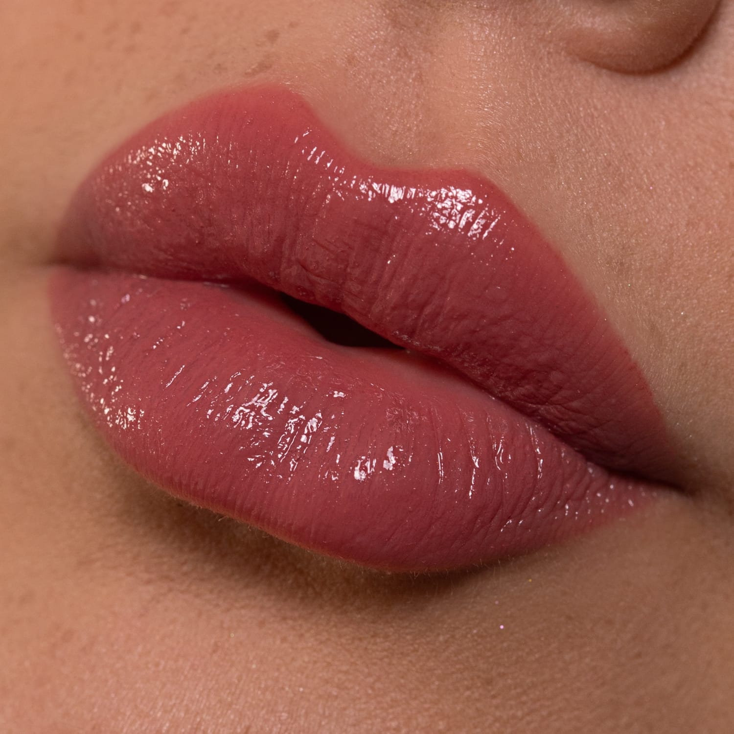 Увлажняющая губная помада-блеск Ultra Rich Sheer Lipstick - фото 6