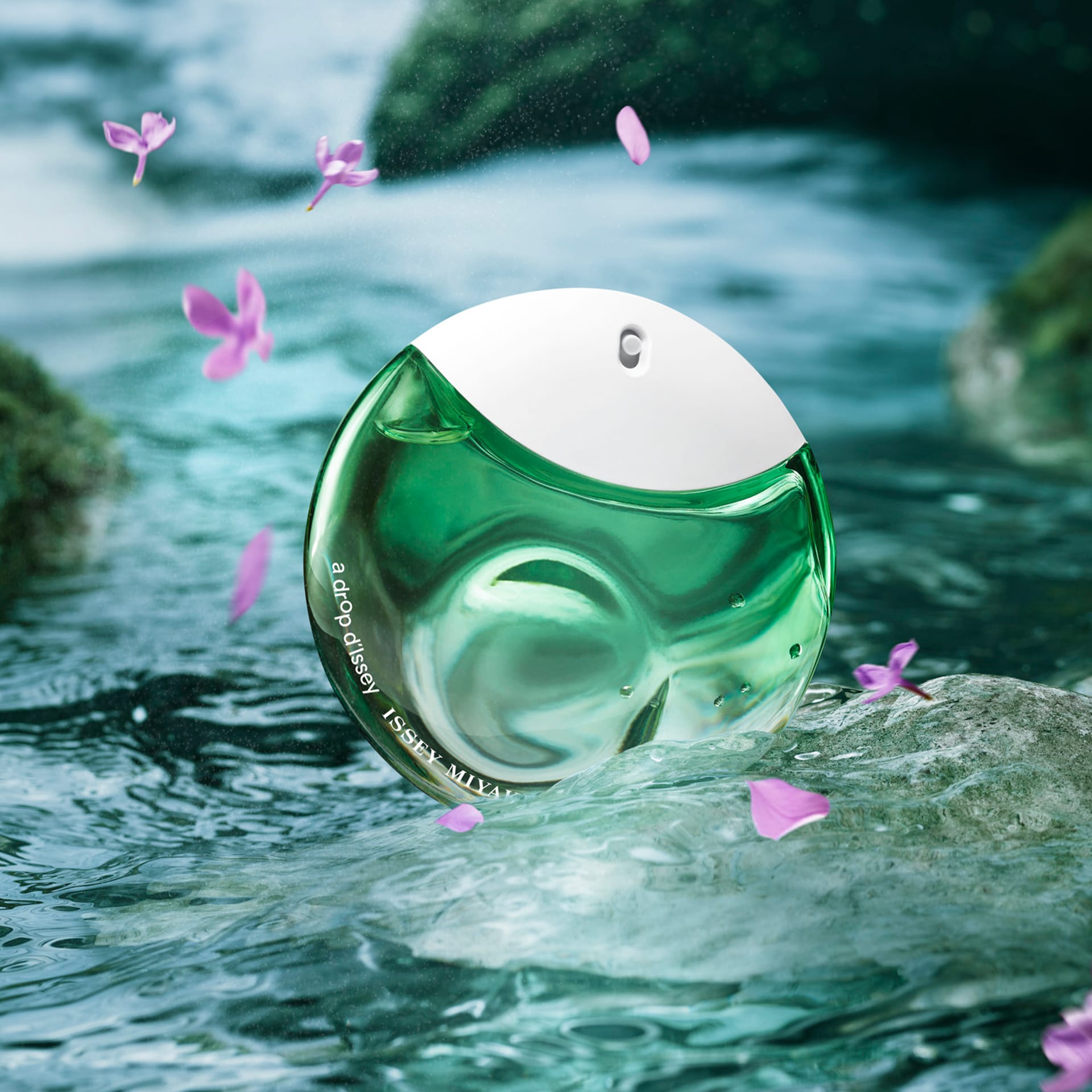 Парфюмерная вода A Drop D'issey Essentielle - фото 4
