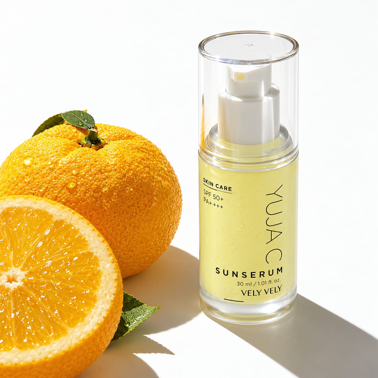 Придающая сияние солнцезащитная сыворотка для лица SPF50+ PA++++ Vely Vely Yuja C Sun Serum, 30 мл - фото 4