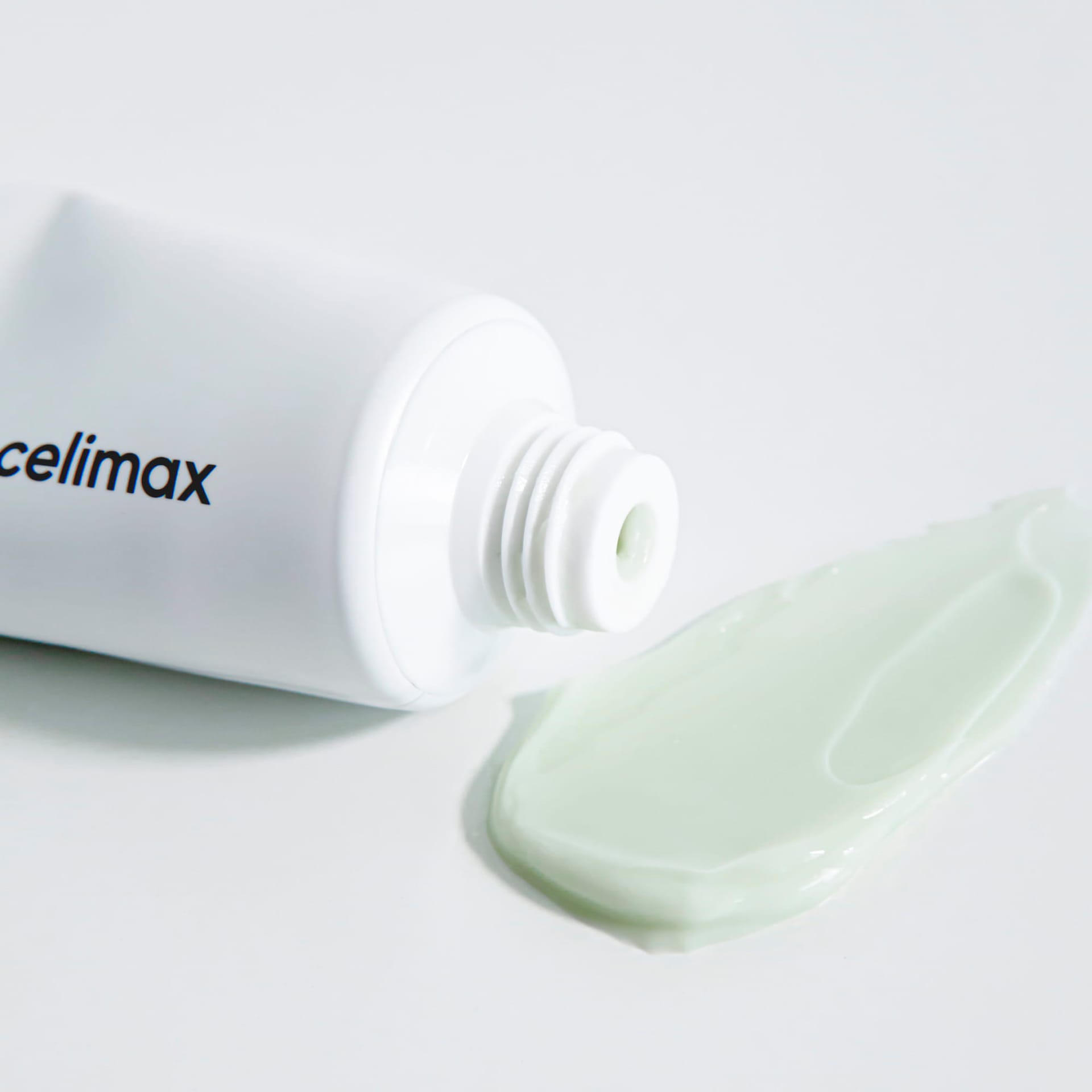 Антиоксидантный восстанавливающий крем с экстрактом нони Celimax The Real Noni Energy Repair Cream, 50 мл - фото 3