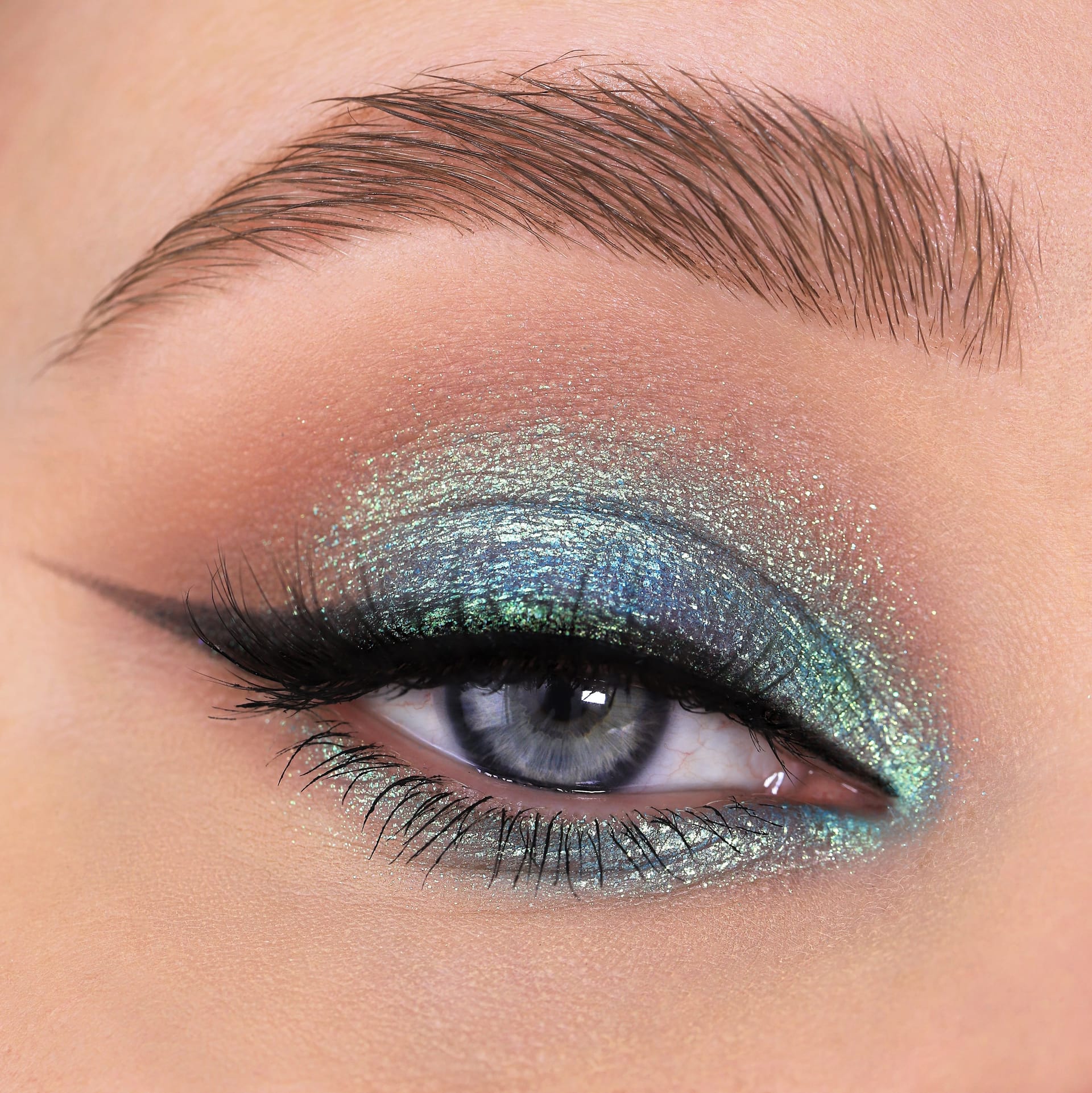 Тени для век Relouis Pro Eyeshadow Sparkle - фото 3