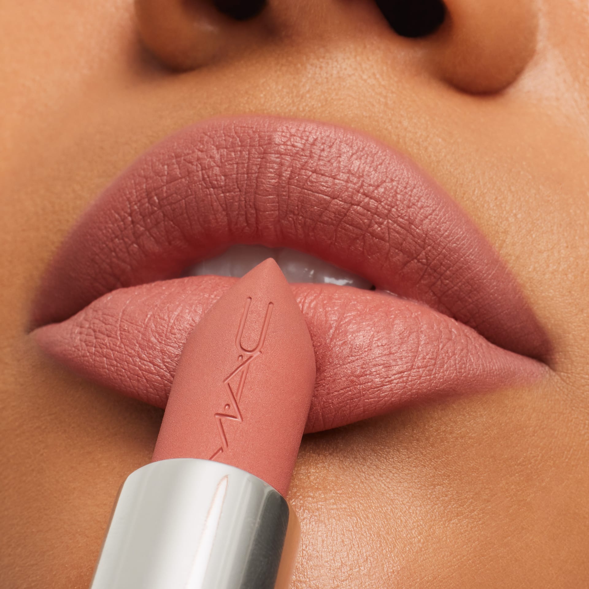 Губная помада MAC Macximal Matte Lipstick - фото 4