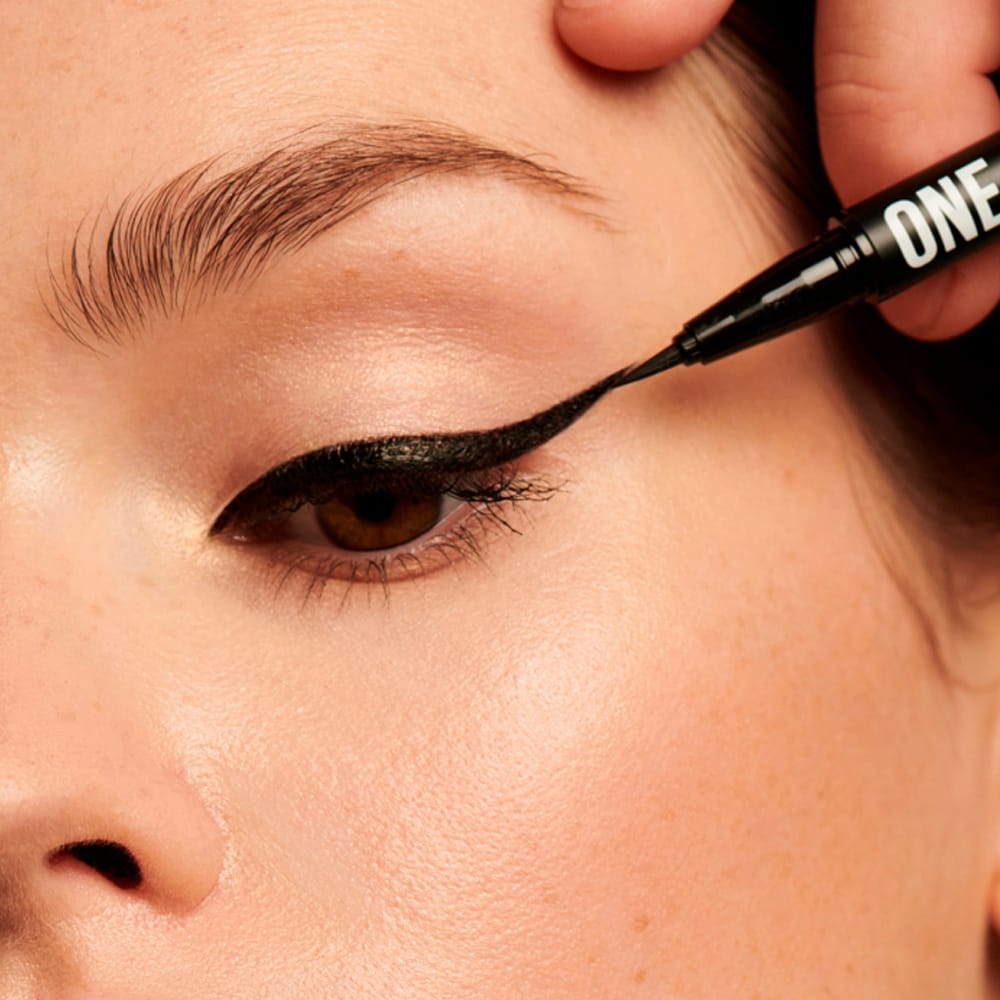 Жидкая подводка для глаз Одно Движение, One Move Liquid Eyeliner - фото 3