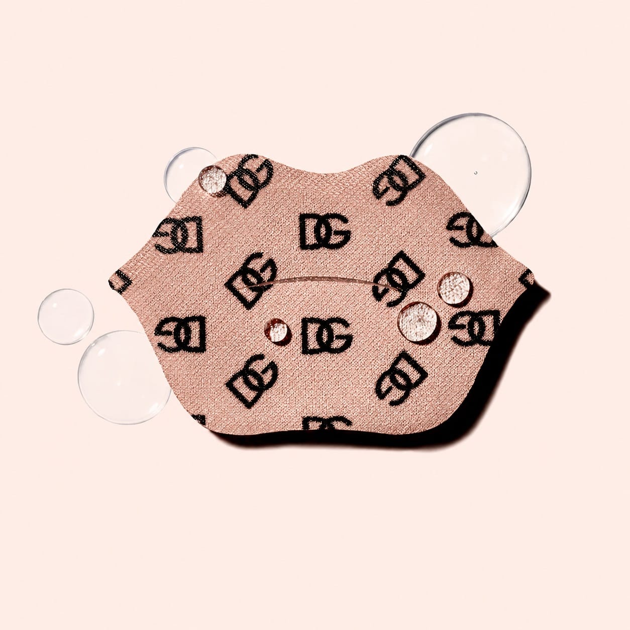 Гидрогелевые патчи для губ Nouri-Kiss Petal Lip Patches, 5*2,1г - фото 2