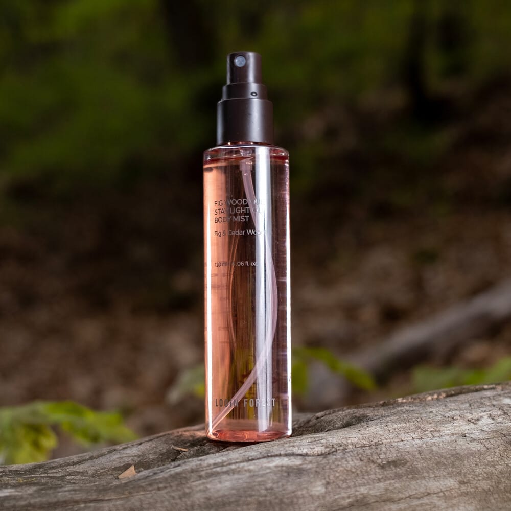 Увлажняющее масло-мист для тела  Fig Woodique Stay Light Oil Body Mist, 120 мл - фото 3