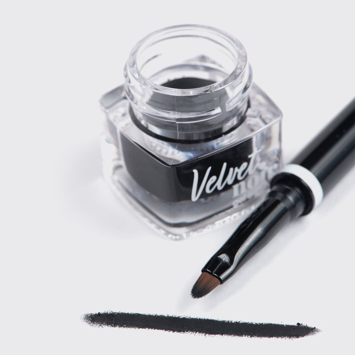 Подводка гелевая для глаз с кисточкой Velvet Noir, тон 01-Черный - фото 8