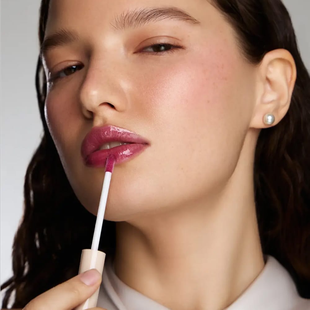 Блеск для губ ухаживающий Lip Gloss Care - фото 7